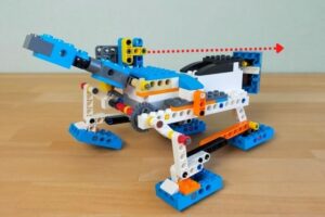 レゴブーストの四足歩行ロボットの発射装置
