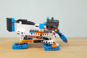 レゴブーストの四足歩行ロボットの歩行