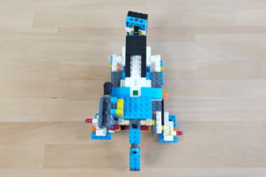 レゴブーストの四足歩行ロボットの背中