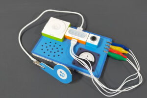Makeblock Neuron Inventor Kitの電信機の全体像