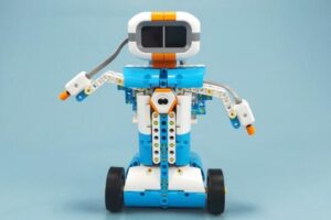 WhalesBot E7 Proのペンギン